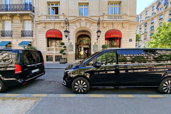 Paris Airport Transfer: Paris Airport CDG to Paris by Luxury Van - From CDG to Central Paris Without the Headache