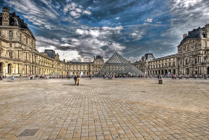 Paris Airport Transfer: Paris Airport CDG to Paris by Luxury Van - How the 60 Minutes of Waiting Works With Flight Delays