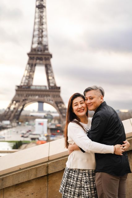 Paris: Eiffel Tower Premium Photoshoot - Value check: is this $44 per group up to 6 worth it?