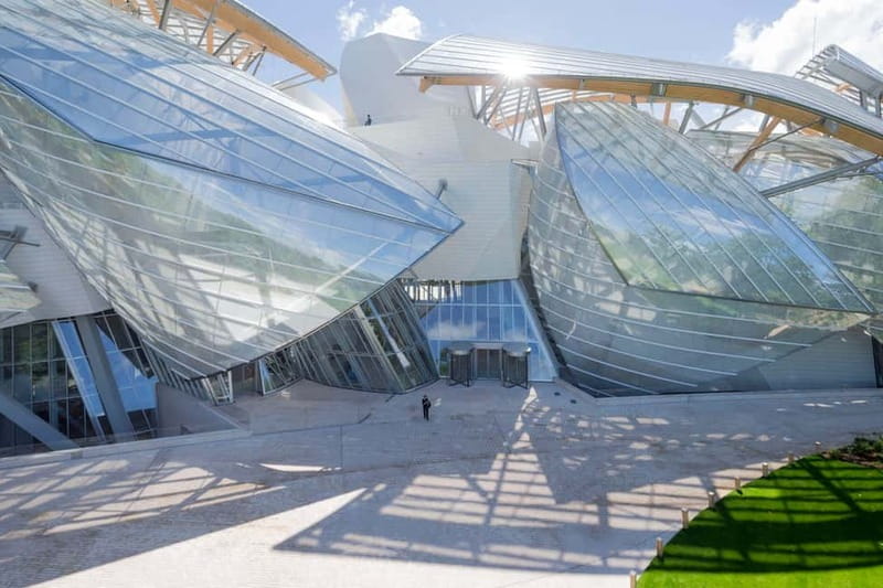 Paris: Fondation Louis Vuitton Premium Access Ticket - The Building First: Frank Gehry’s 3,600 Glass Panels in Real Life