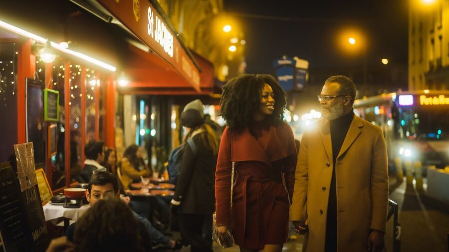 Paris: Premium Film Director Photoshoot & Natural Direction - How Panos keeps it comfortable: direction, pacing, and real Paris concerns