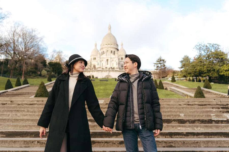 Paris: Premium Professional Photo Shoot - Eiffel Tower, Louvre zone, and Montmartre streets: what each area gives you