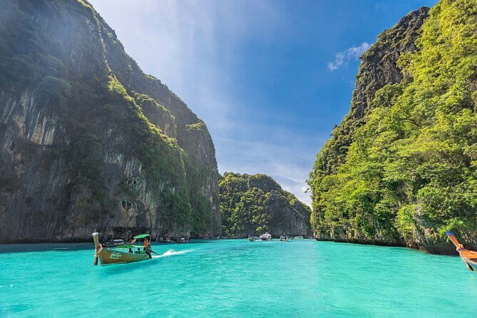 Phi Phi Islands and Khai Island by Premium Speed Catamaran - Pileh Lagoon: swimming and jumping in turquoise water