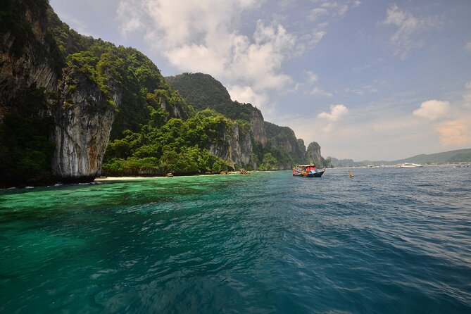 Phi Phi, Maya Bay, & Khai Islands Premium Trip from Phuket - The snorkeling gear and how to use it well