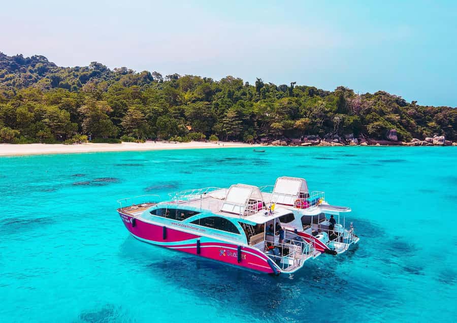 Phuket/Khaolak: Similan Islands Speed Catamaran Premium Trip - Food, snacks, and what to watch for in the details