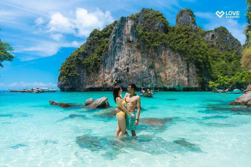 Phuket: Phi Phi Maiton Island Sunset Premium Catamaran Tour - Pileh Lagoon: the emerald swim stop