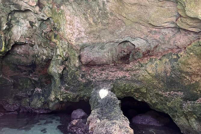 Polignano a Mare luxury boat tour, aperitif, diving and snorkeling - A 90-minute private boat loop from San Vito to Polignano