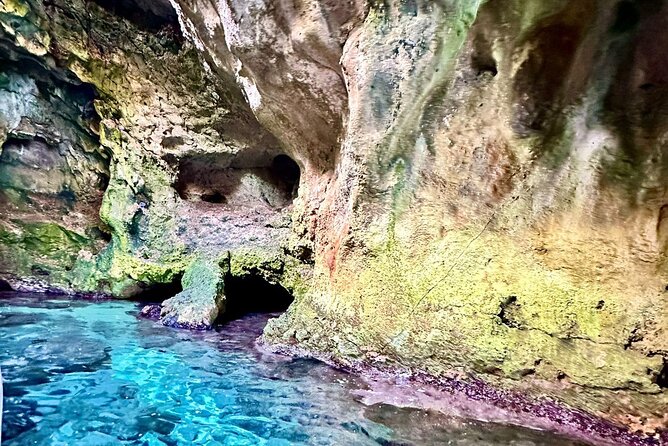Polignano a Mare luxury boat tour, aperitif, diving and snorkeling - Aperitif on the water: prosecco and tarallini