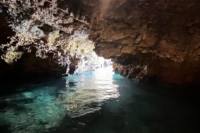 Polignano a Mare luxury boat tour, aperitif, diving and snorkeling - Onboard vibe with guide and captain Nicolas