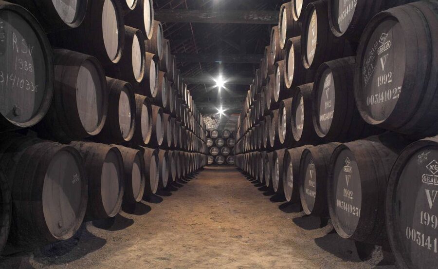 Porto: Graham's Port Lodge Tour with Premium Wine Tastings - Meeting Point at Rua do Agro 141 (and Plan for Construction)