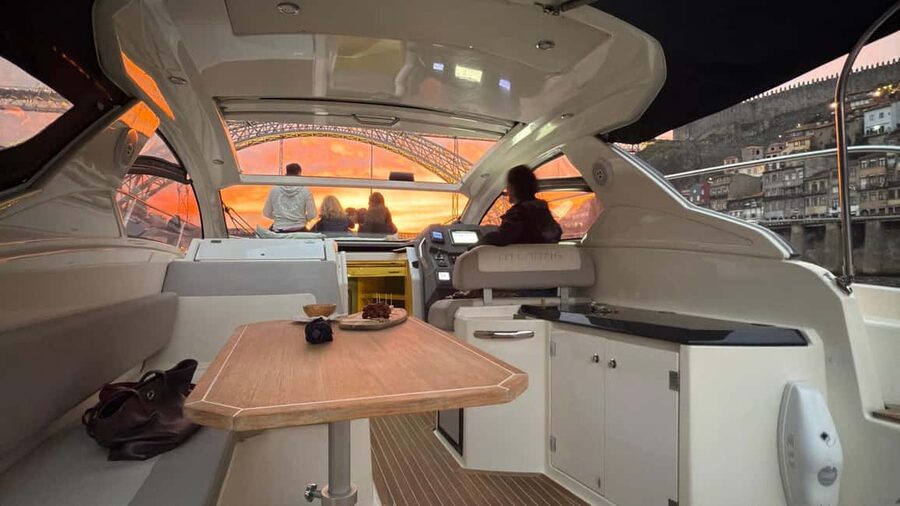 Porto: Luxury 6 Bridges Yacht Cruise with Wine & Snacks - Price and value: is $64 worth it?