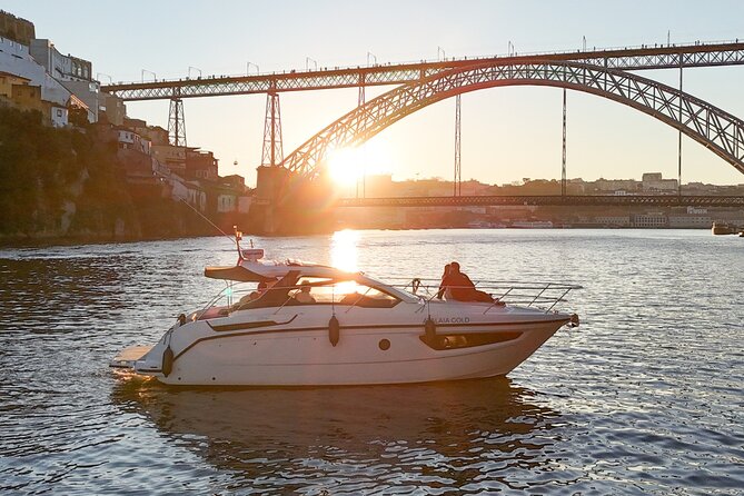 Porto: Luxury Yacht Cruise with Wine Tasting & Snacks - Charcuterie and Snacks: Delicious, but Plan Your Appetite
