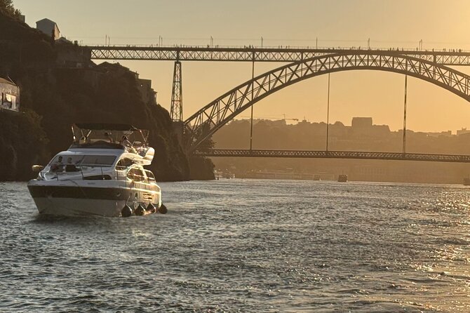 Porto: Luxury Yacht Cruise with Wine Tasting & Snacks - The Route: Douro Views, Six Bridges, Gaia, and Photo Stops