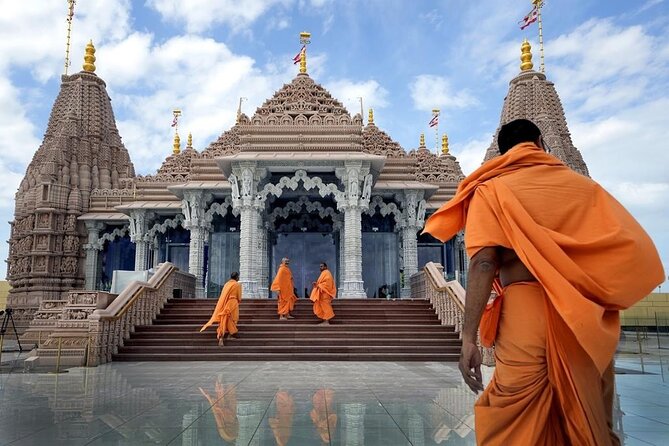 Premium Abu Dhabi City Tour With Hindu Temple Visit - Private - Private Abu Dhabi Highlights: 8 Hours That Keep Moving