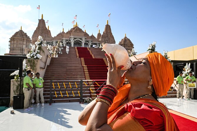 Premium Abu Dhabi City Tour With Hindu Temple Visit - Private - Ferrari World Yas Island Photo Stop: Quick Thrill, Not a Full Park Day