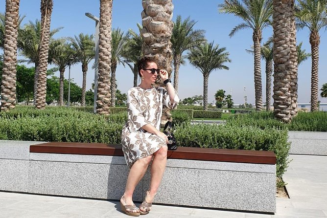 Premium Abu Dhabi Half Day Tour from Dubai - Emirates Palace: A Quick Look at One of Abu Dhabi’s Most Photogenic Statements
