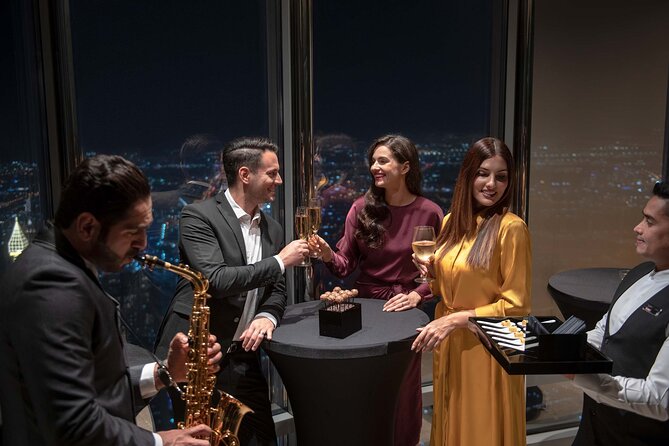 Premium Access to Burj Khalifa Ticket, The Lounge 152 ,153 & 154 - What you’ll get at The Lounge (snacks, tea/coffee, and a drink)
