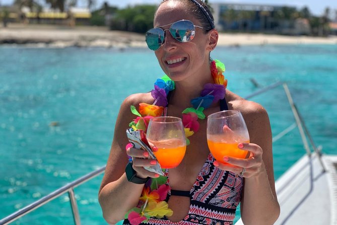 Premium Catamaran Afternoon Sail: Snorkeling and Lunch - Lunch and Unlimited Drinks: What the Onboard Food Really Feels Like