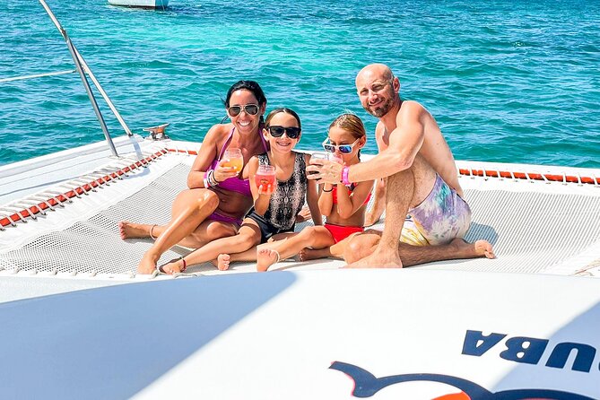 Premium Catamaran Afternoon Sail: Snorkeling and Lunch - Crew and Safety: Life Jackets, First Responder, and Getting Your Gear Right
