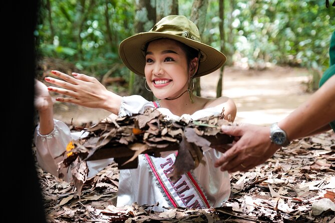 Premium Cu Chi Tunnels Tour with Local Expert - The guided route: from exhibits to the real tunnel network