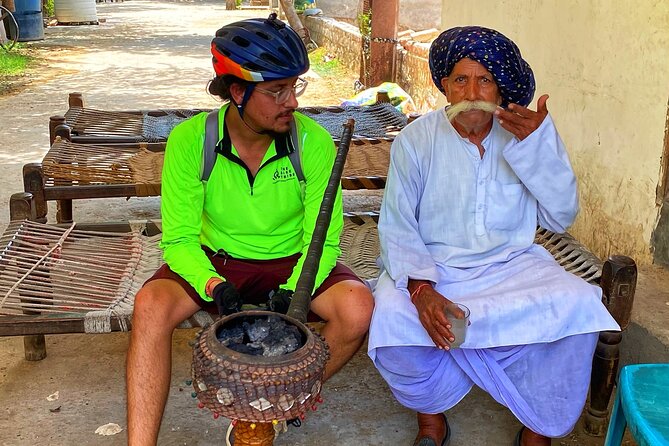 Premium Delhi Aravalli Organic Cycle Tour - A glimpse of Real and Rural India - Getting to the start: Qutub Minar at 7 AM (and why it matters)