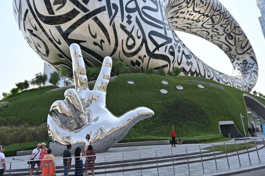 Premium Dubai City Sightseeing Tour in SUV - JBR Walk and Jumeirah Beach Residence: where the day turns scenic