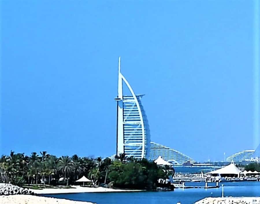 Premium Dubai City Sightseeing Tour in SUV - Dubai Mall for lunch time, shopping, and the Dubai Fountain
