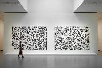 Premium Fondation Louis Vuitton - How to spend two hours: a smart route through galleries and garden