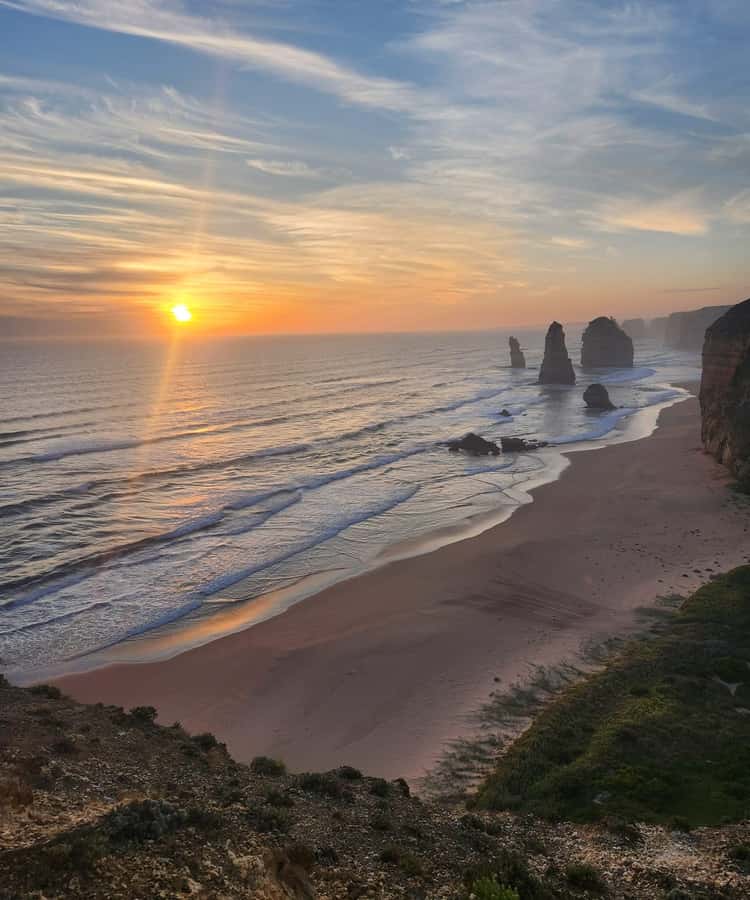 PREMIUM Great Ocean RD Tour REVRS-Luxry SML GRP-Hotel PickUP - Melbourne pickup and the Colac warm-up that makes the day work