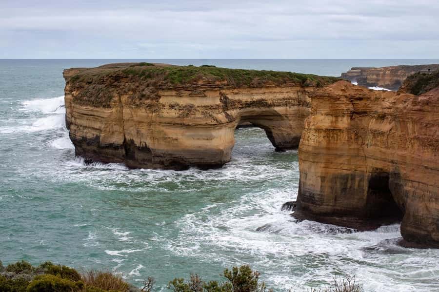 Premium Great Ocean Road Reverse Tour 13Pax Max Hotel PickUP - Port Campbell or Apollo Bay lunch: your choice of pace