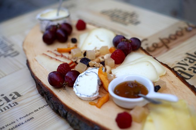 Premium Lisbon Wine and Tapas Tasting - Lisbon’s wine bar tasting: what you actually get for 2 hours