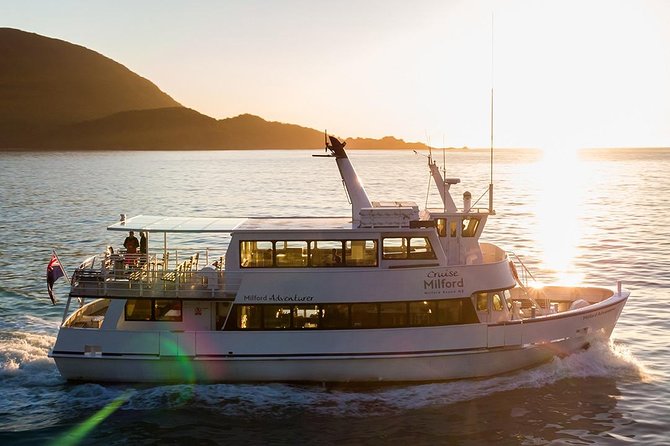 Premium Milford Sound Tour, Cruise & Lunch from Te Anau - Te Anau to Fiordland National Park: the morning pace through Eglinton Valley