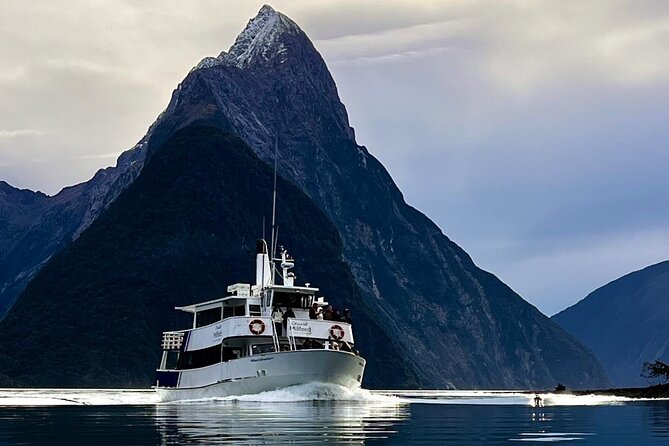 Premium Milford Sound Tour Including Cruise, Flight & Lunch - Fiordland National Park approach: Te Anau, Eglinton Valley, Mirror Lakes