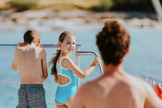 Premium Morning Snorkel Sail with Champagne Brunch - Crew Energy and Safety: The Difference Between Fun and Stress
