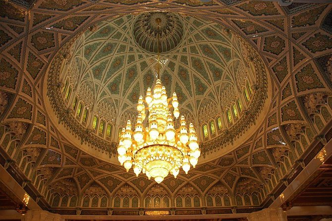 Premium Muscat half day excursion-Italian guide - Sultan Qaboos Grand Mosque: the scale hit you feel immediately