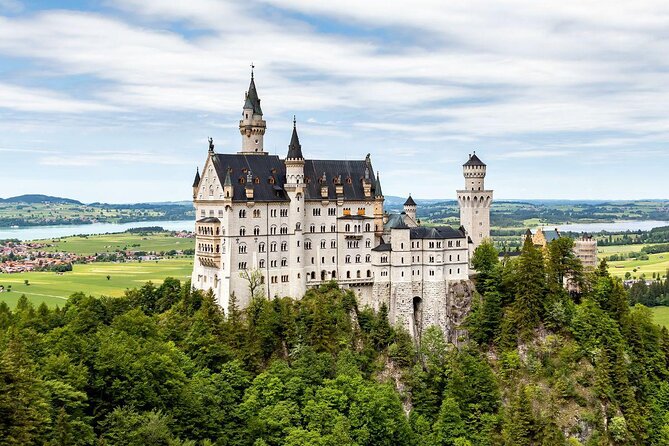 Premium Neuschwanstein Castle and Linderhof VIP Tour from Munich - The Marienbrücke photo stop: plan for weather, not hope