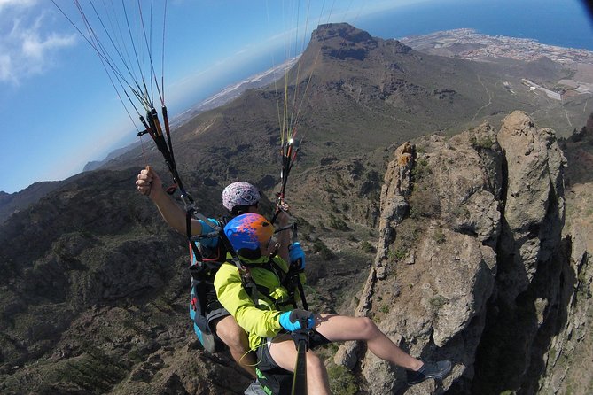 Premium Paragliding in Tenerife : Photos, videos and pickup included - Premium tandem paragliding in Tenerife: why this one feels worth it