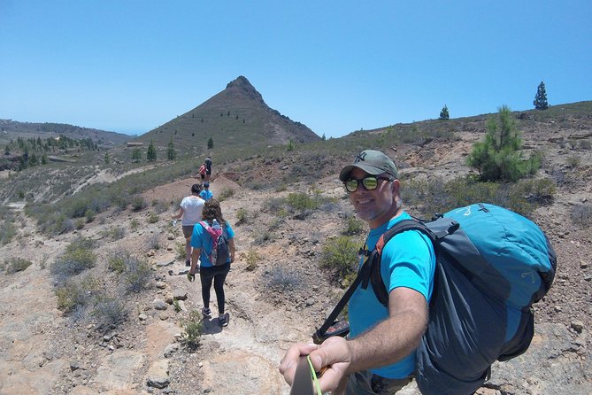 Premium Paragliding in Tenerife : Photos, videos and pickup included - The preflight moment: smiles, music, and learning the landing plan