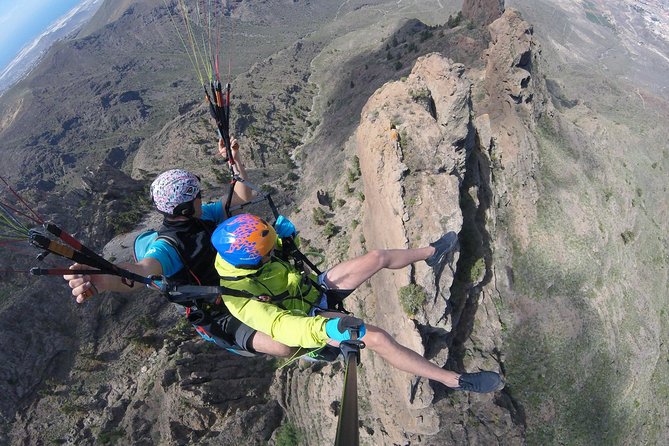 Premium Paragliding in Tenerife : Photos, videos and pickup included - Teide in back, coast at your feet: breaking down the four areas you fly over