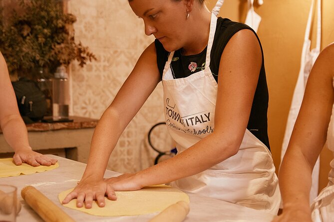 Premium Pasta and Gelato Cooking Class in Florence - Pasta, Gelato, and the Florence Kitchen Reality Check