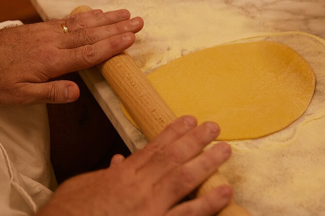 Premium Pasta and Gelato Cooking Class in Florence - In the Kitchen With Real Chefs: What Instruction Feels Like