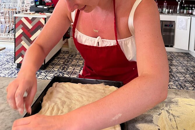 Premium Pizza Making Class at a Pizzeria in Como - Wood-Fired Oven Smell Test: Baking with San Marzano and Basil