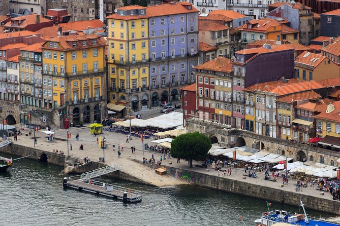 Premium Porto Private Day Trip from Lisbon with Local Guide - São Bento Station: where the tiles do the talking