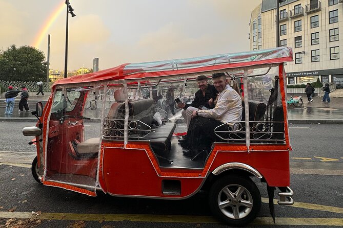 Premium private tour of Paris in an Electric TukTuk (4 hours) - Meeting at Saint-Germain-des-Prés: a smart starting point