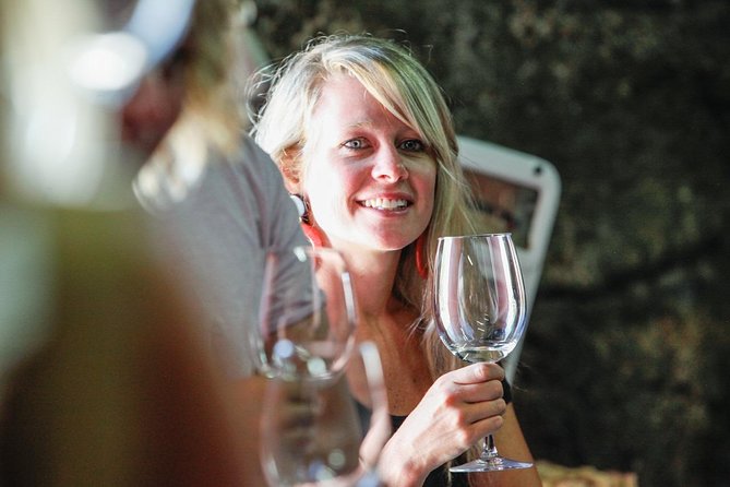 PREMIUM TASTING and TAPAS with GUIDED TOUR - Inside the century-old cellars: traditional process meets modern methods