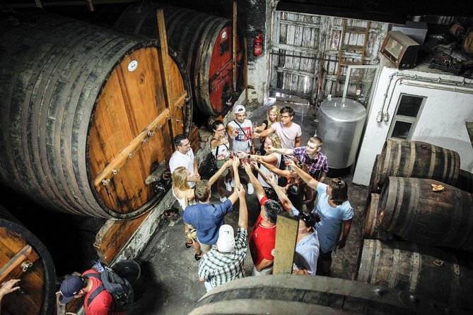 PREMIUM TASTING and TAPAS with GUIDED TOUR - The Port finale: Tawny 10 years old and White Port 10 years old