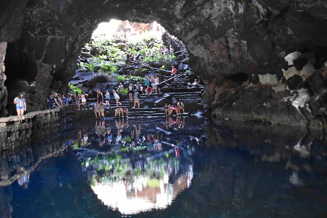 Premium Tour Timanfaya National Park and Cueva de Los Verdes - Jameos del Agua and César Manrique’s Volcanic Design