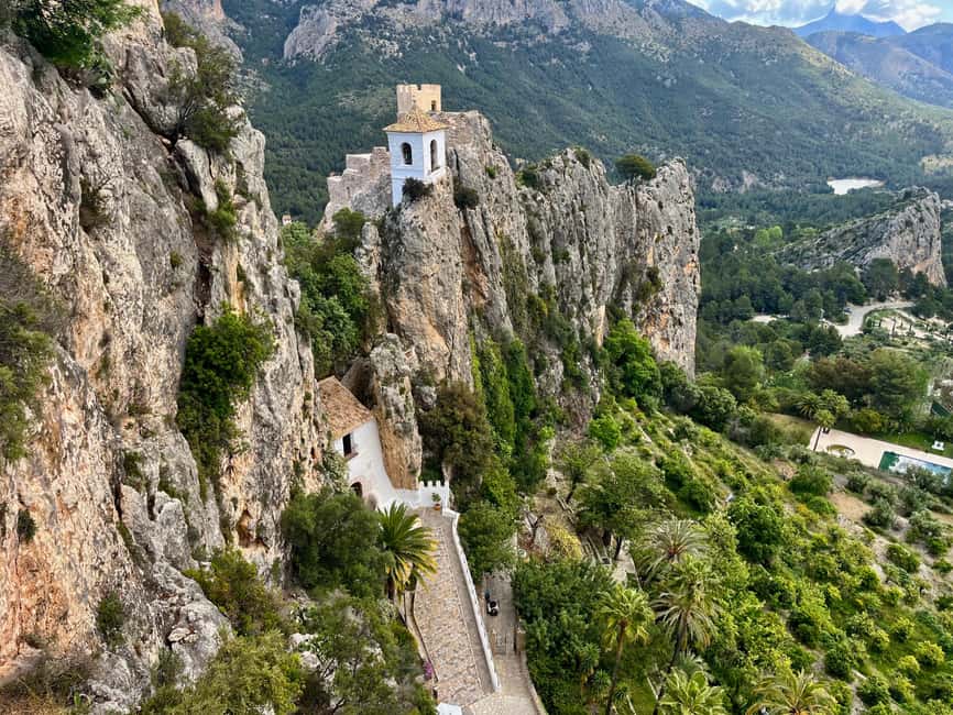 Premium Tour: Winery 7 Tastings + Guadalest Castle | Small group - How the Day Runs: Pickup, Drive Time, and a Small-Group Feel
