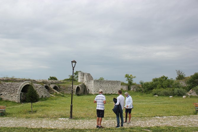 Premium Walking Tour of Berat with Expert Guides - Weather and Timing: Plan for a Three-Hour Window