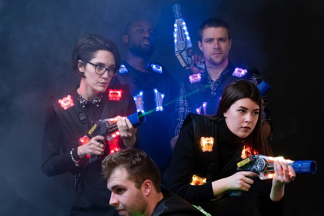 Premium Zone Lasertag in Berlin - Checking In Right: 30 Minutes Early Keeps the Whole Game Rolling